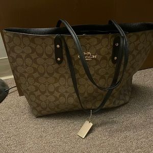 Coach tote purse